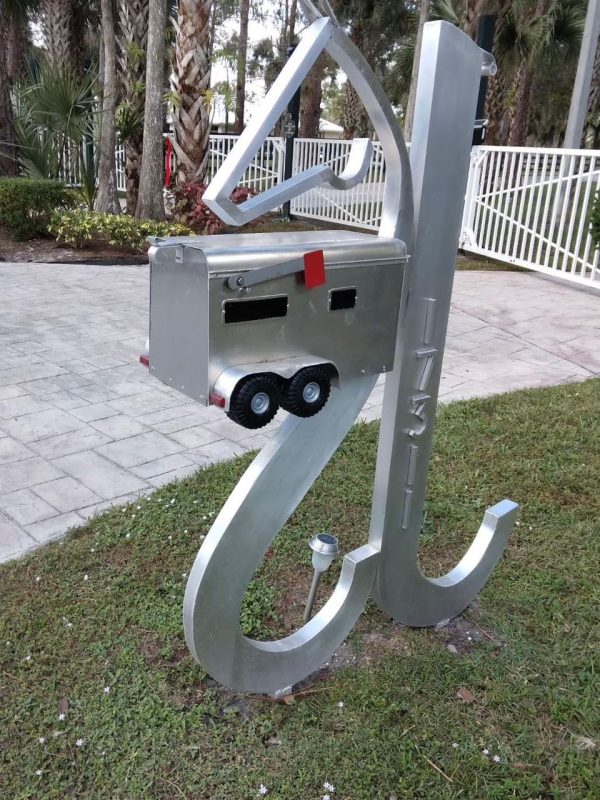 Equestrian mailbox